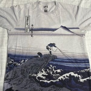 Hokusai Uniqlo Japanese T-shirt